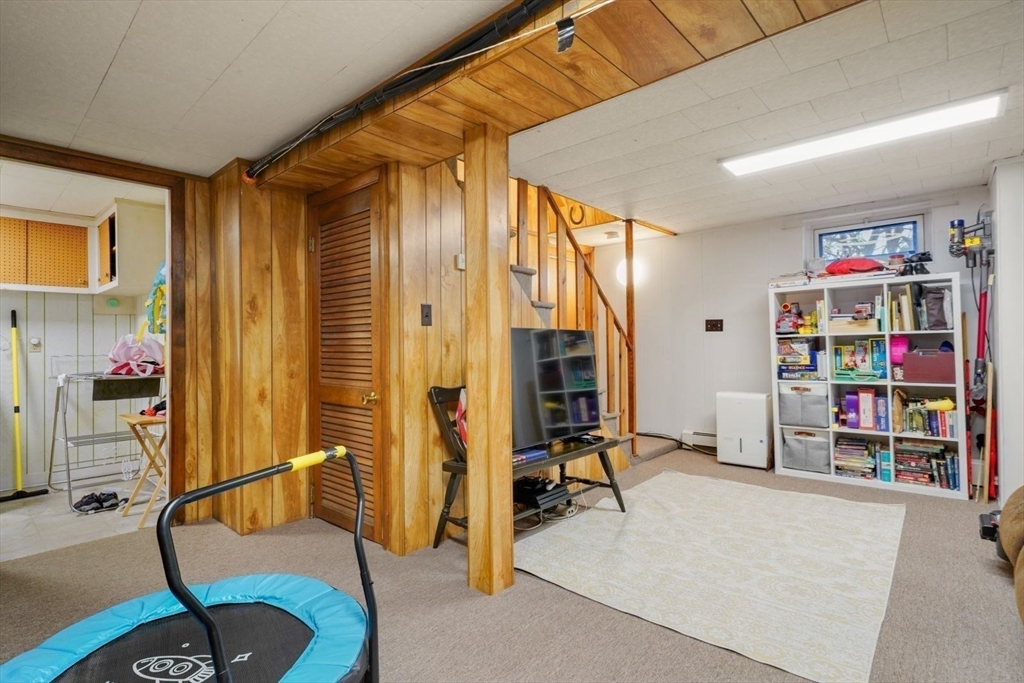 62 Sycamore Road Melrose, MA 02176 - Photo 15 of 18