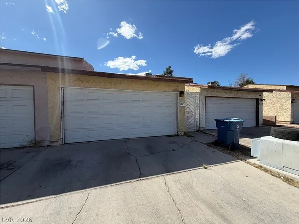 $2,211 | 1215 Mews Las Vegas Nv 89101, Las Vegas, NV 89101