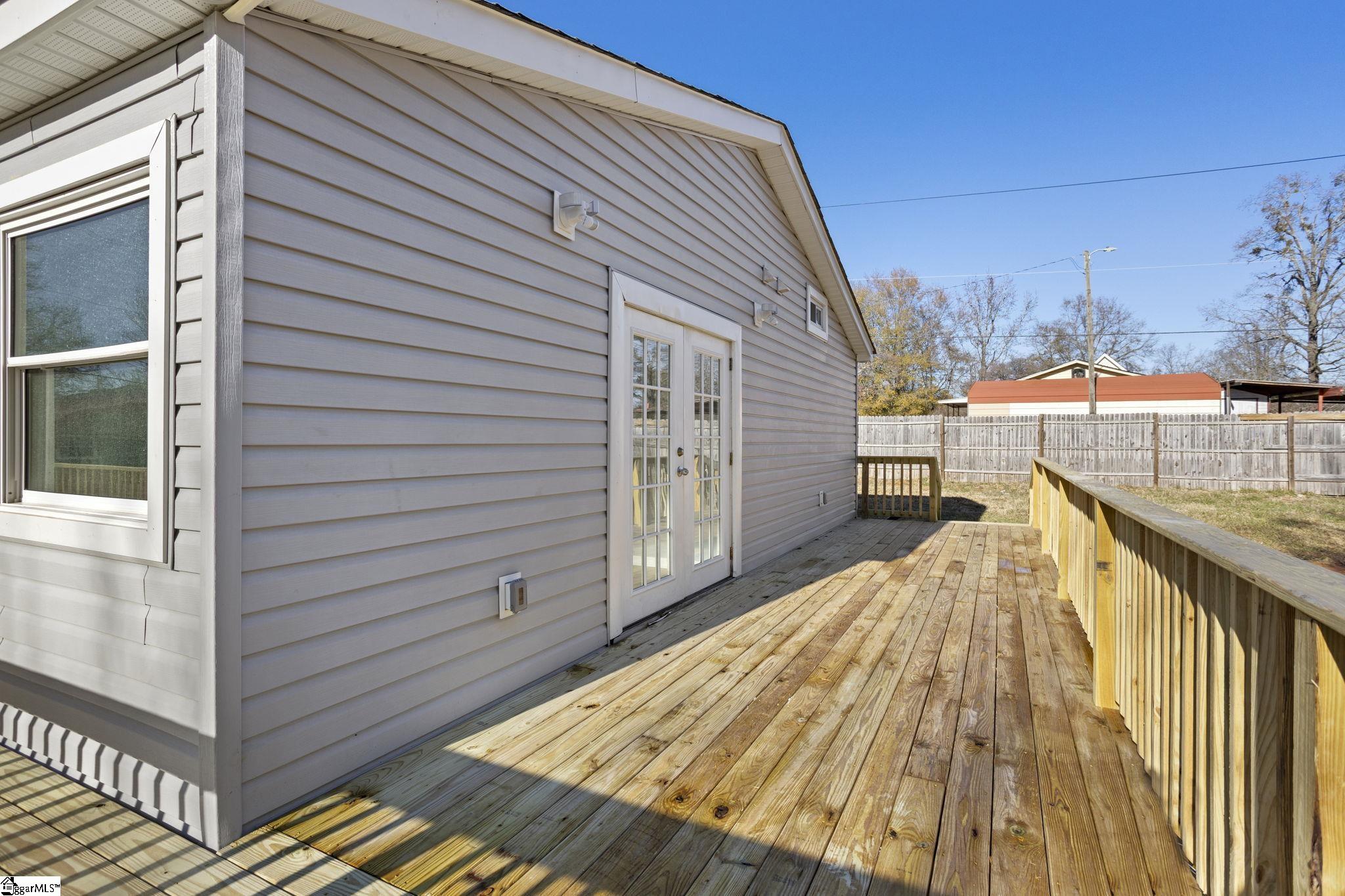 16 Rison Road Greenville, SC 29611 - Photo 11 of 34