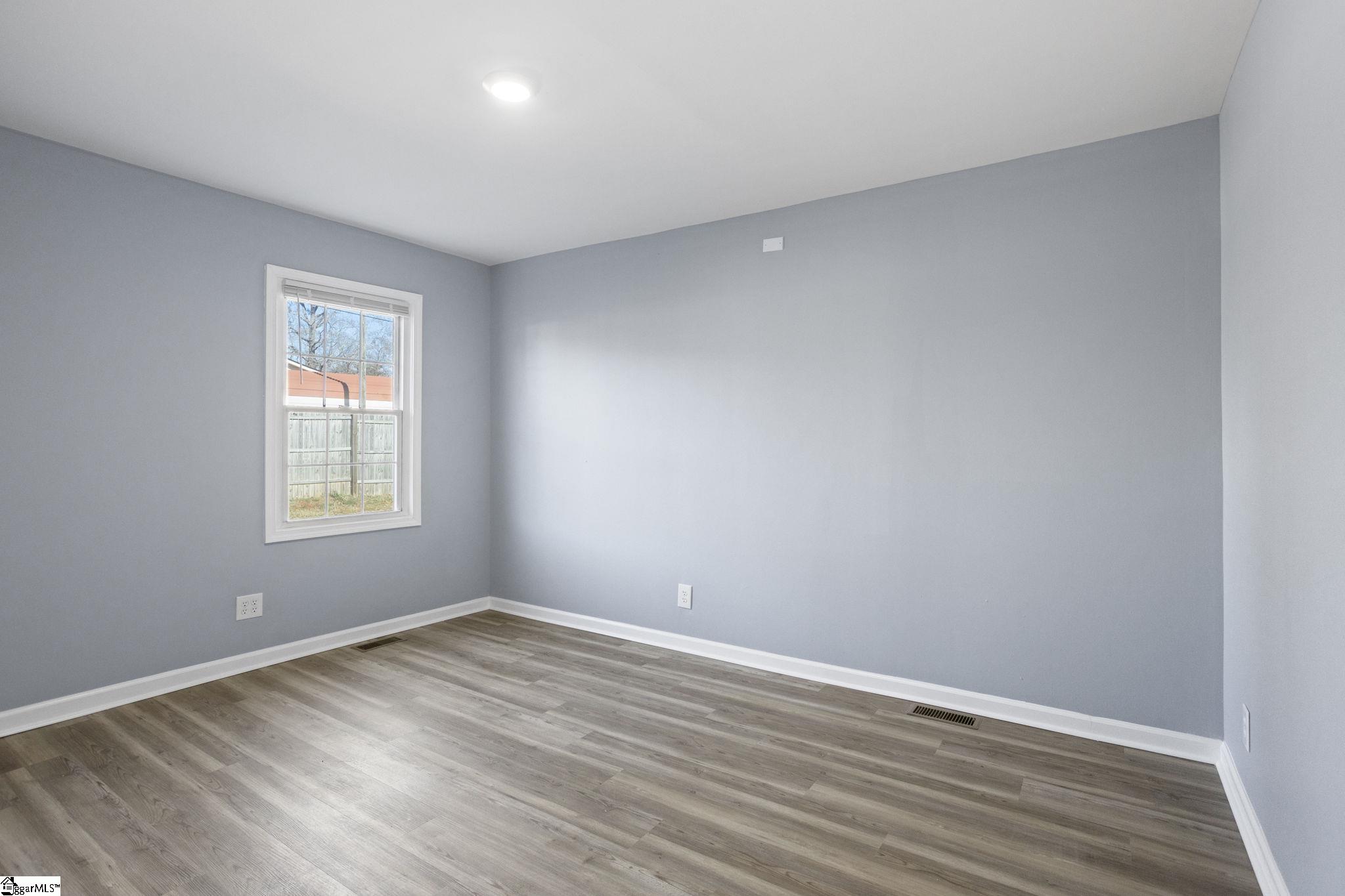 16 Rison Road Greenville, SC 29611 - Photo 27 of 34