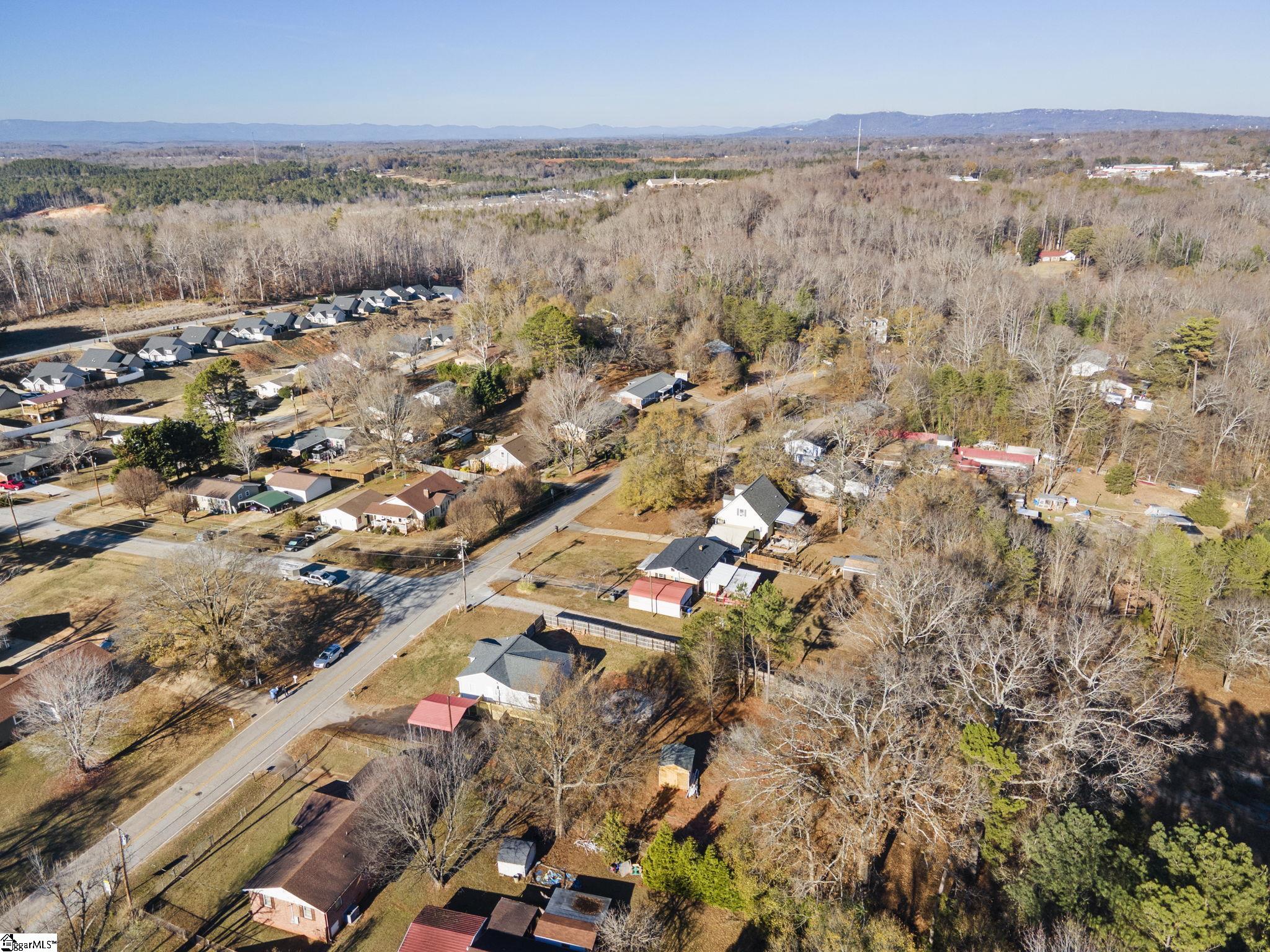 16 Rison Road Greenville, SC 29611 - Photo 30 of 34