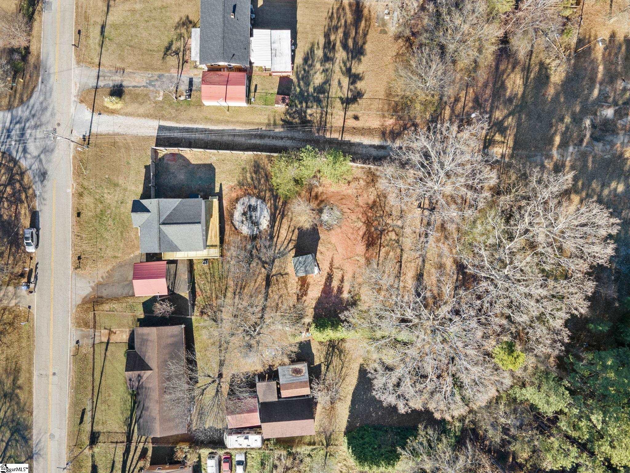 16 Rison Road Greenville, SC 29611 - Photo 3 of 34