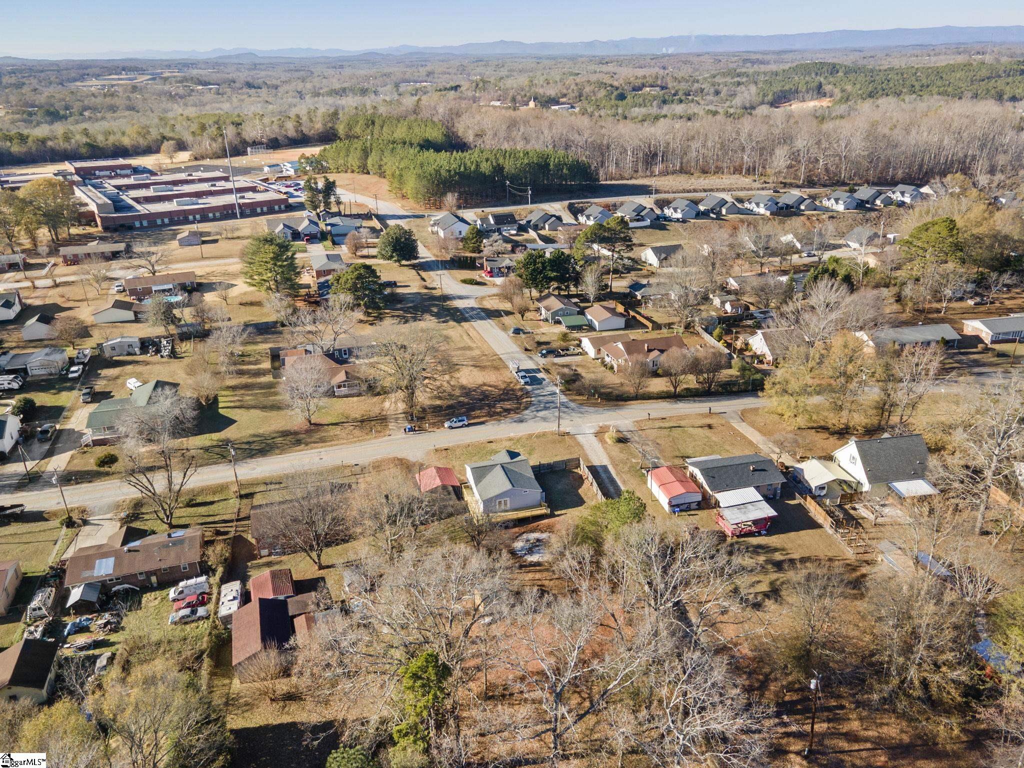 16 Rison Road Greenville, SC 29611 - Photo 31 of 34