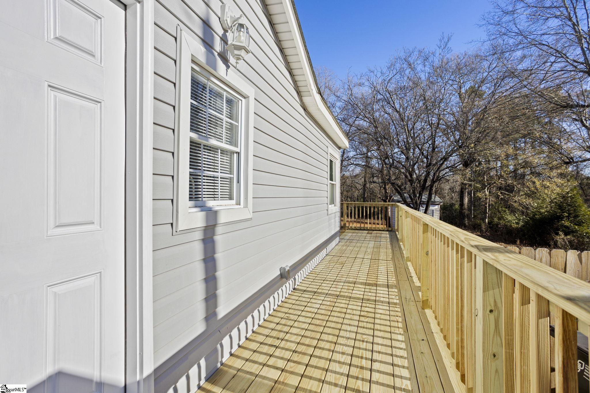 16 Rison Road Greenville, SC 29611 - Photo 10 of 34