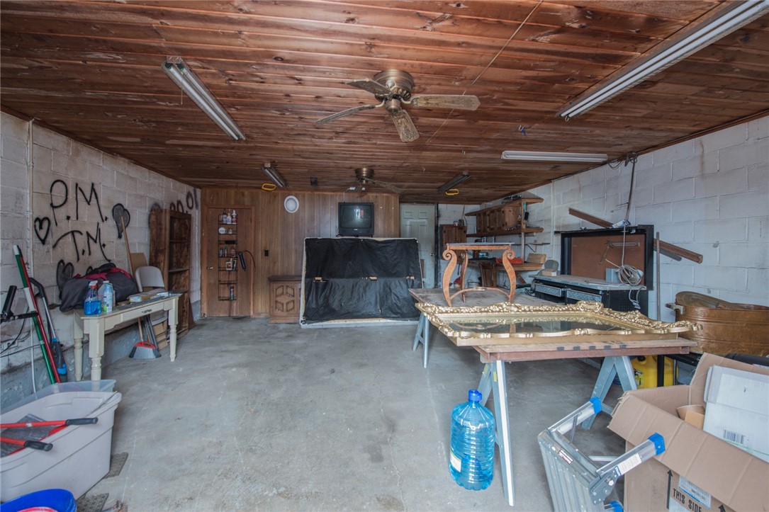 2944 East Main Road Portsmouth, RI 02871 - Photo 29 of 30 Shop