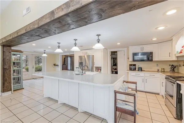 $285,000 | 334 East Swannanoa Avenue, Liberty, NC 27298