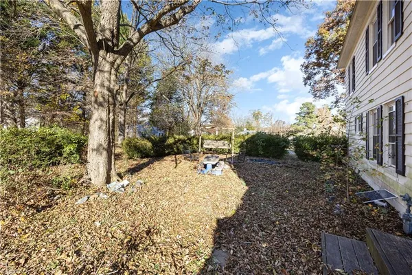 $285,000 | 334 East Swannanoa Avenue, Liberty, NC 27298