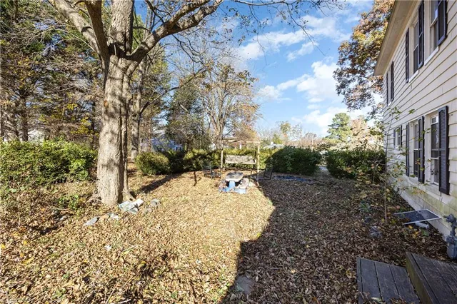 $295,000 | 334 East Swannanoa Avenue, Liberty, NC 27298