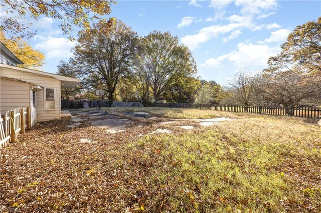 $295,000 | 334 East Swannanoa Avenue, Liberty, NC 27298