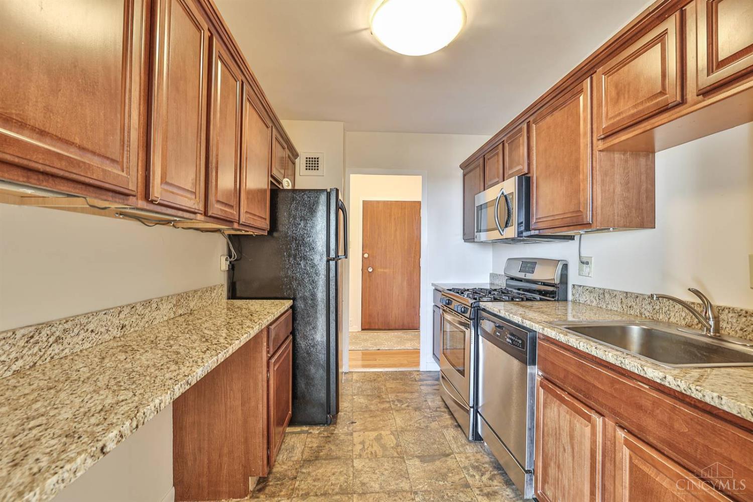 2324 Madison Road, Unit 809 Cincinnati, OH 45208 - Photo 12 of 30 Gallery Image 12