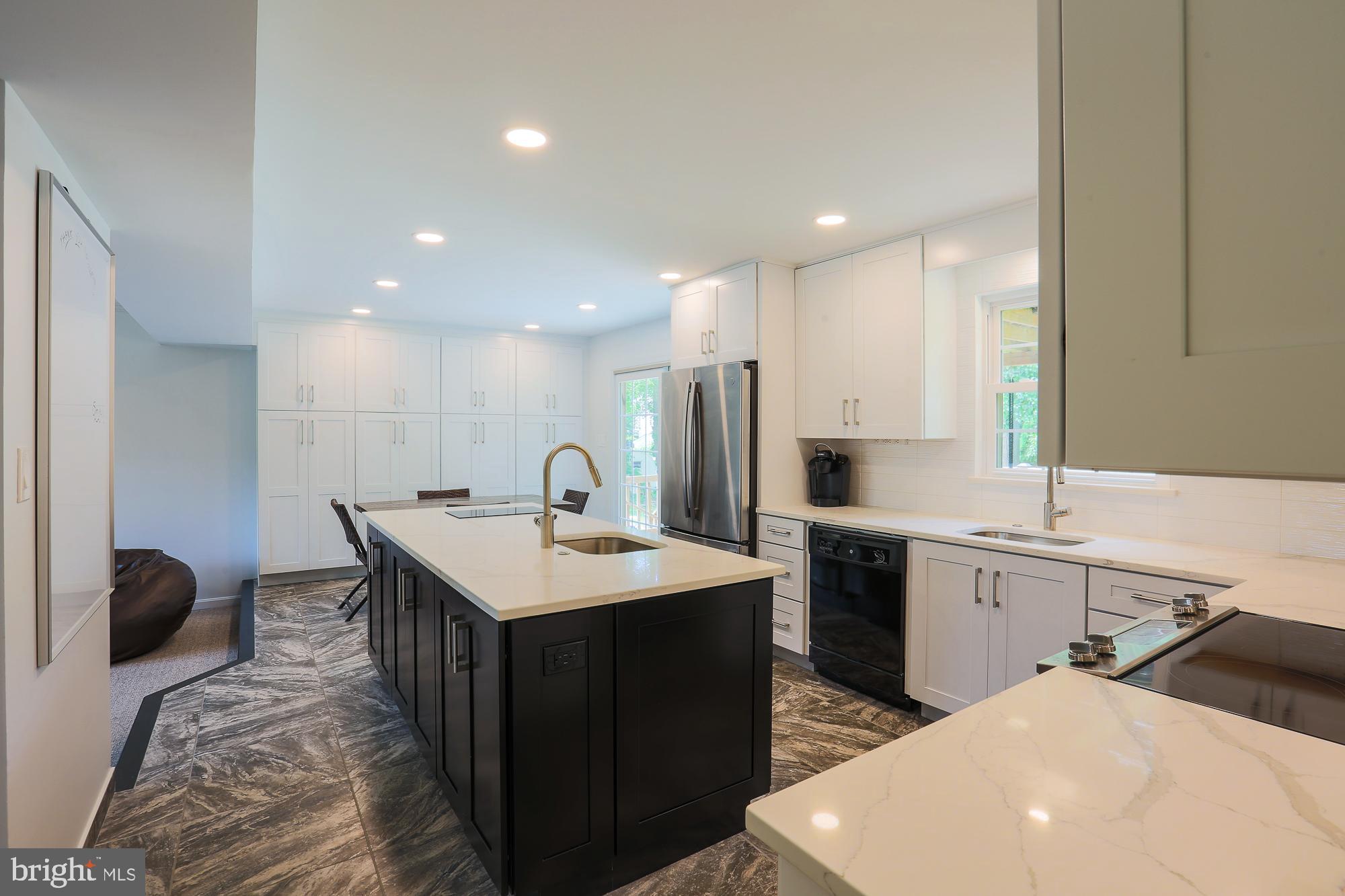 3020 Temple Gate Road Baltimore, MD 21209 - Photo 11 of 37