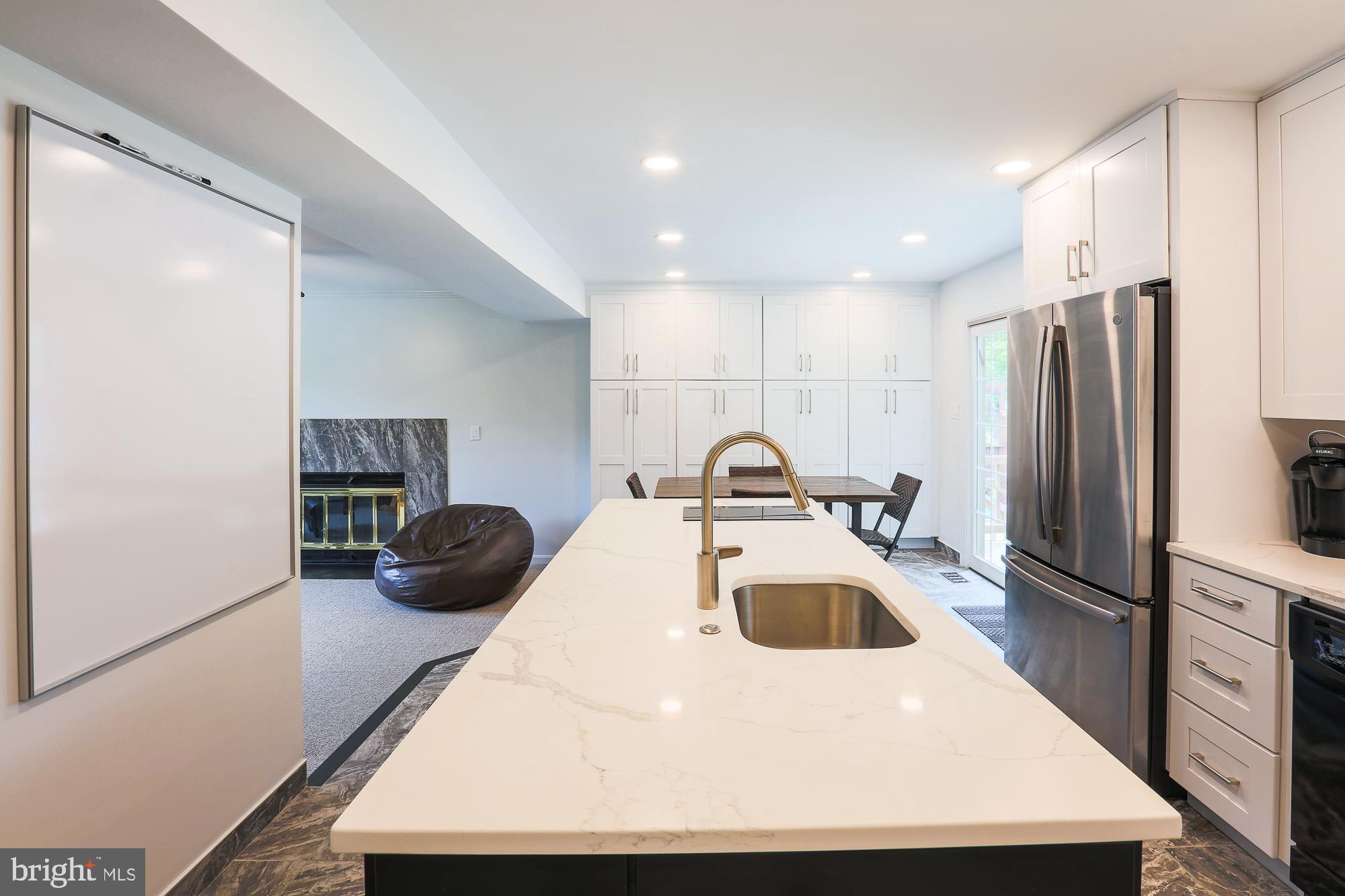 3020 Temple Gate Road Baltimore, MD 21209 - Photo 12 of 37