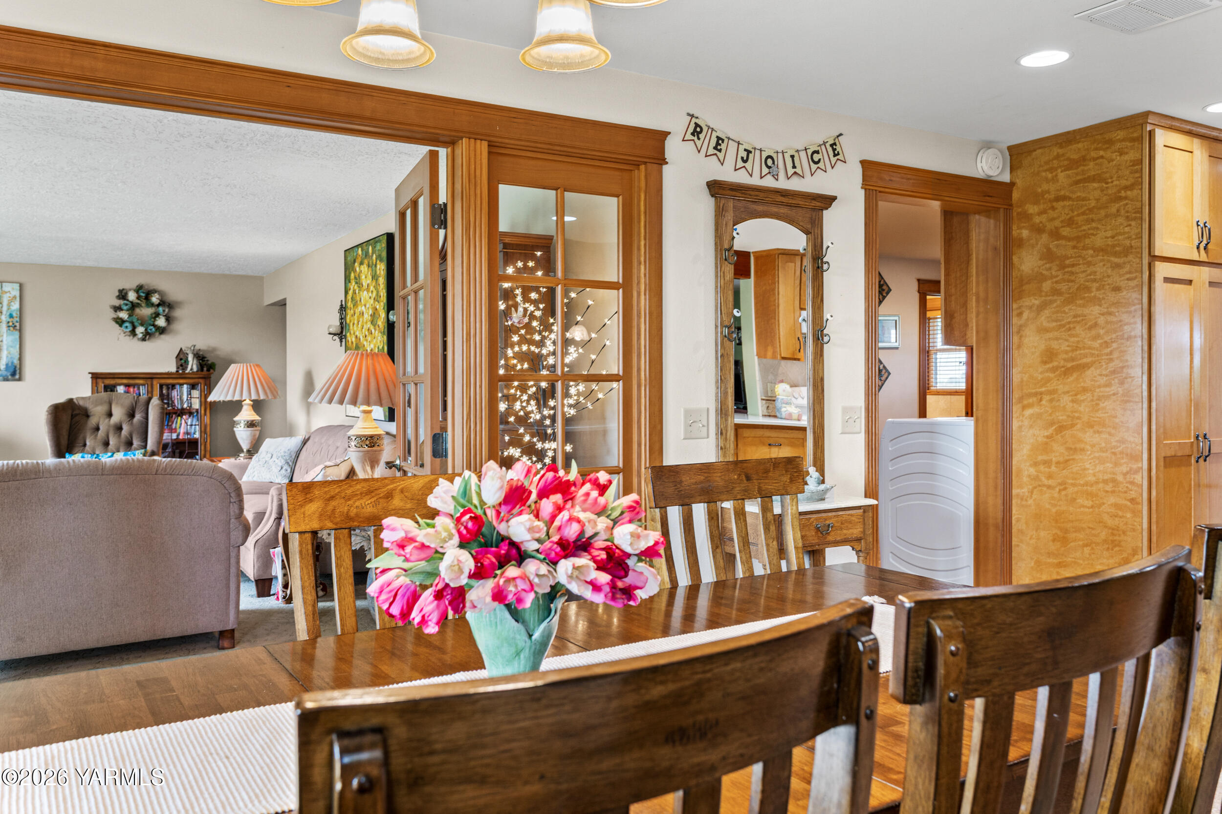 2660 Brownstown Road Harrah, WA 98933 - Photo 15 of 88 Dining area to living area