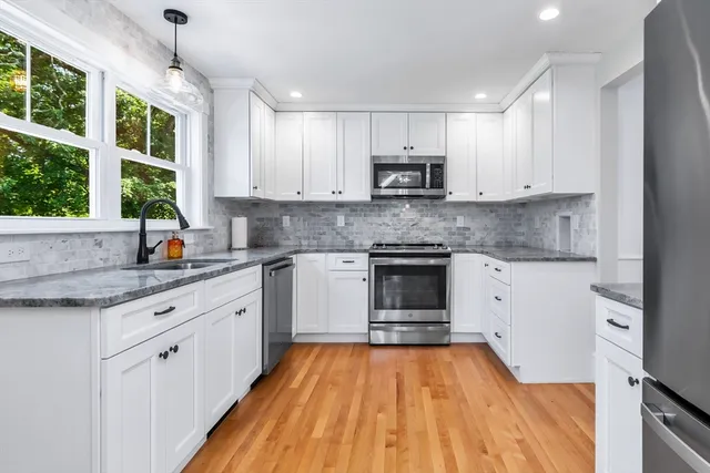 $553,900 | 24 Jefferson Street, Derry, NH 03038