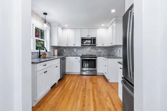 $553,900 | 24 Jefferson Street, Derry, NH 03038