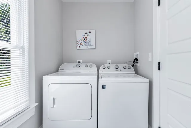 $553,900 | 24 Jefferson Street, Derry, NH 03038