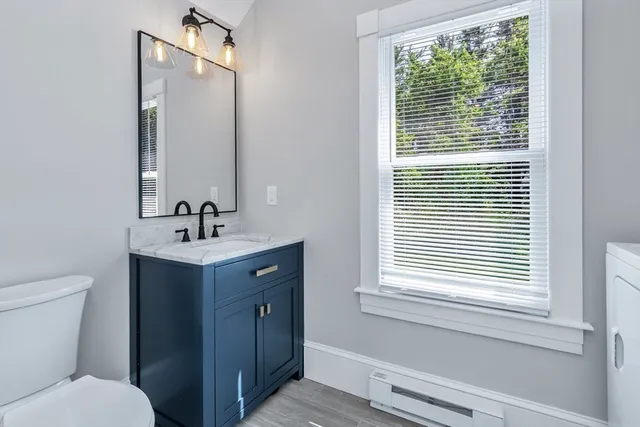 $553,900 | 24 Jefferson Street, Derry, NH 03038