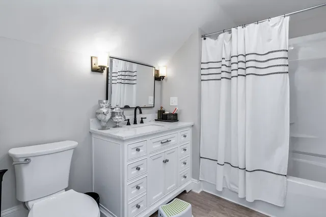 $553,900 | 24 Jefferson Street, Derry, NH 03038