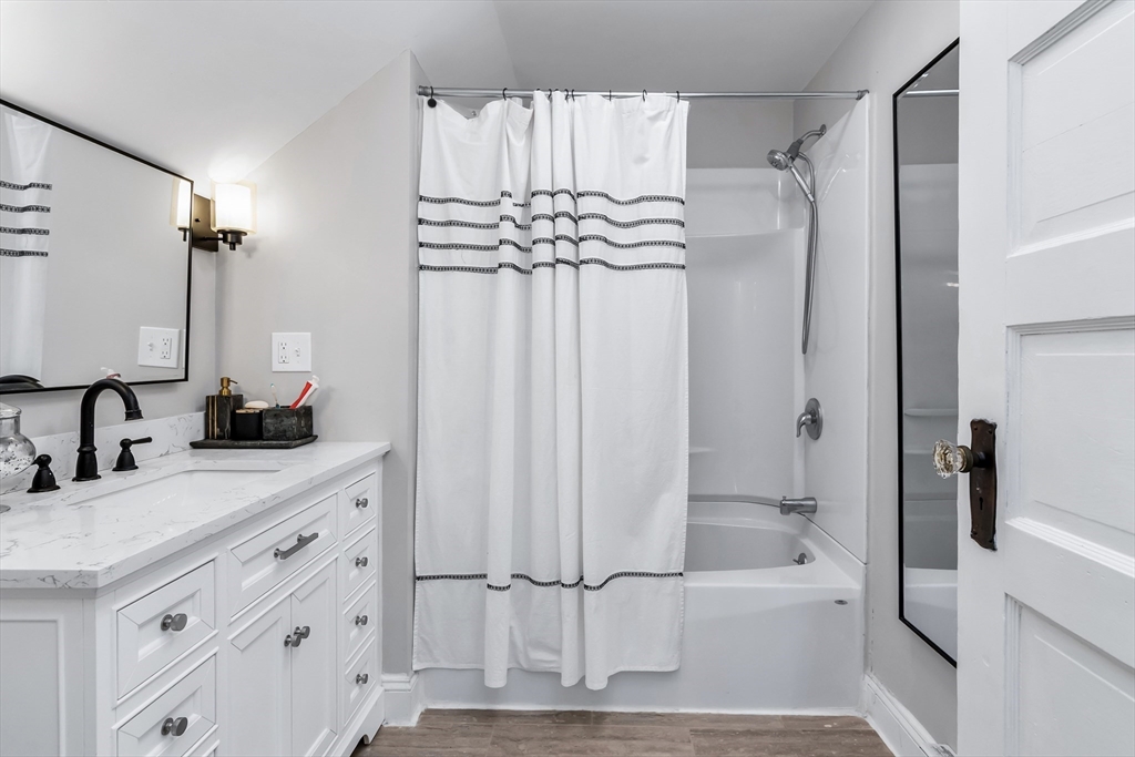 24 Jefferson Street Derry, NH 03038 - Photo 32 of 38