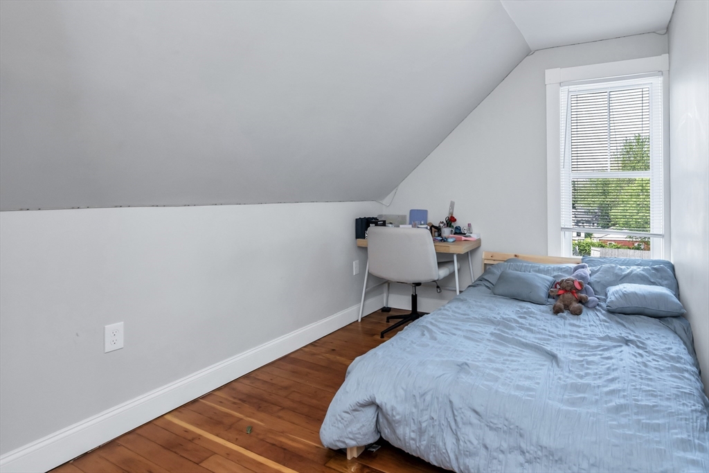 24 Jefferson Street Derry, NH 03038 - Photo 33 of 38