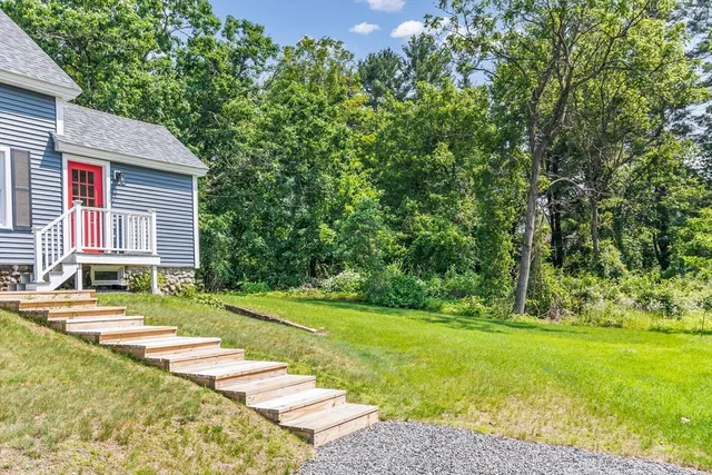 $553,900 | 24 Jefferson Street, Derry, NH 03038