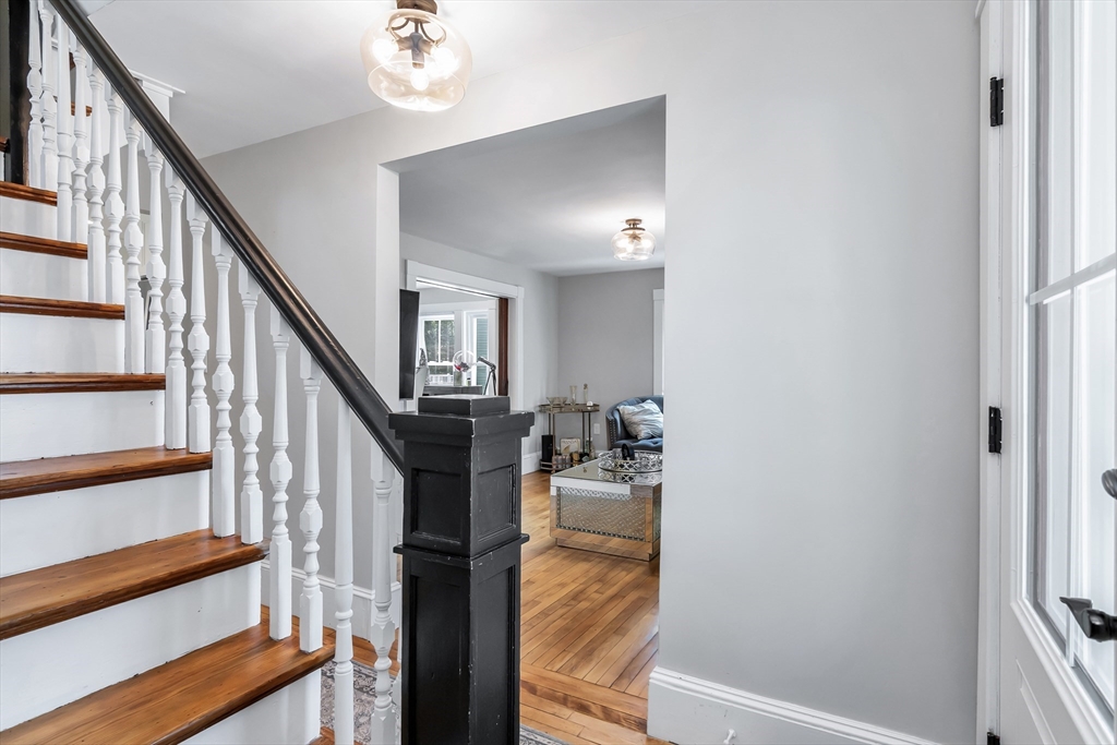 24 Jefferson Street Derry, NH 03038 - Photo 5 of 38