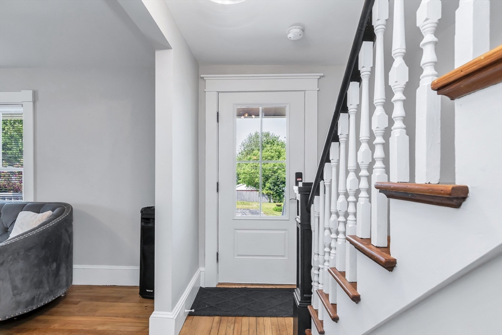 24 Jefferson Street Derry, NH 03038 - Photo 6 of 38