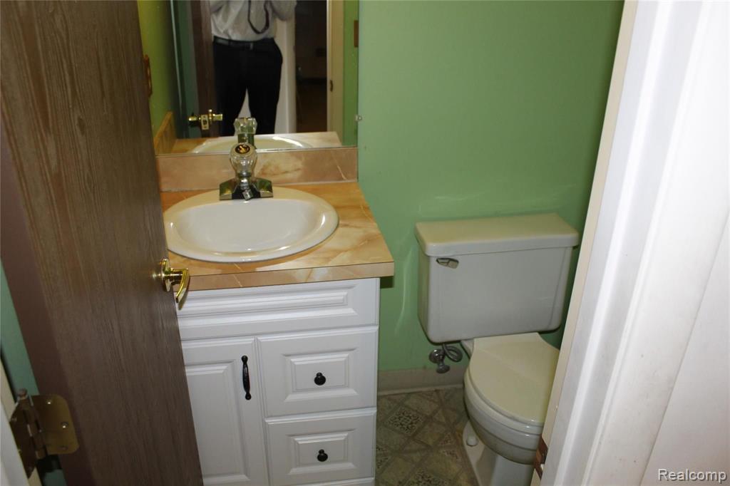 8167 Sandpiper Street Canton, MI 48187 - Photo 12 of 20