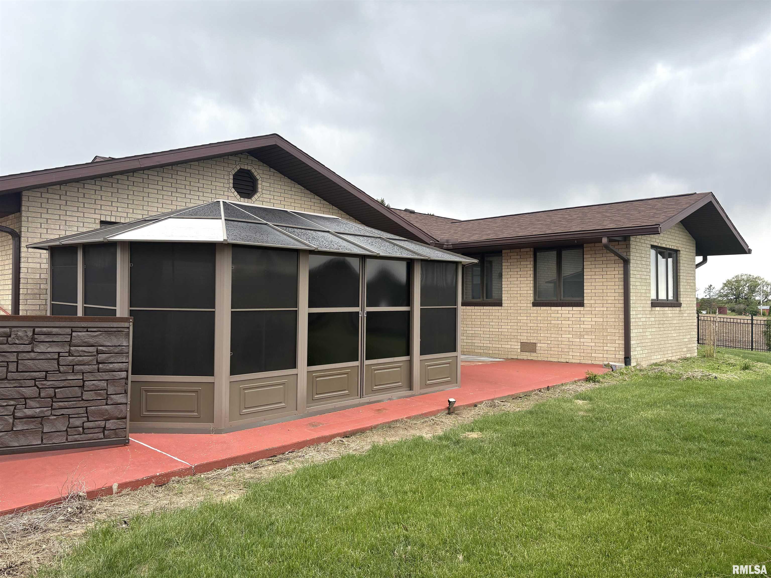 18067 Dee-Mac Road Deer Creek, IL 61733 - Photo 2 of 20