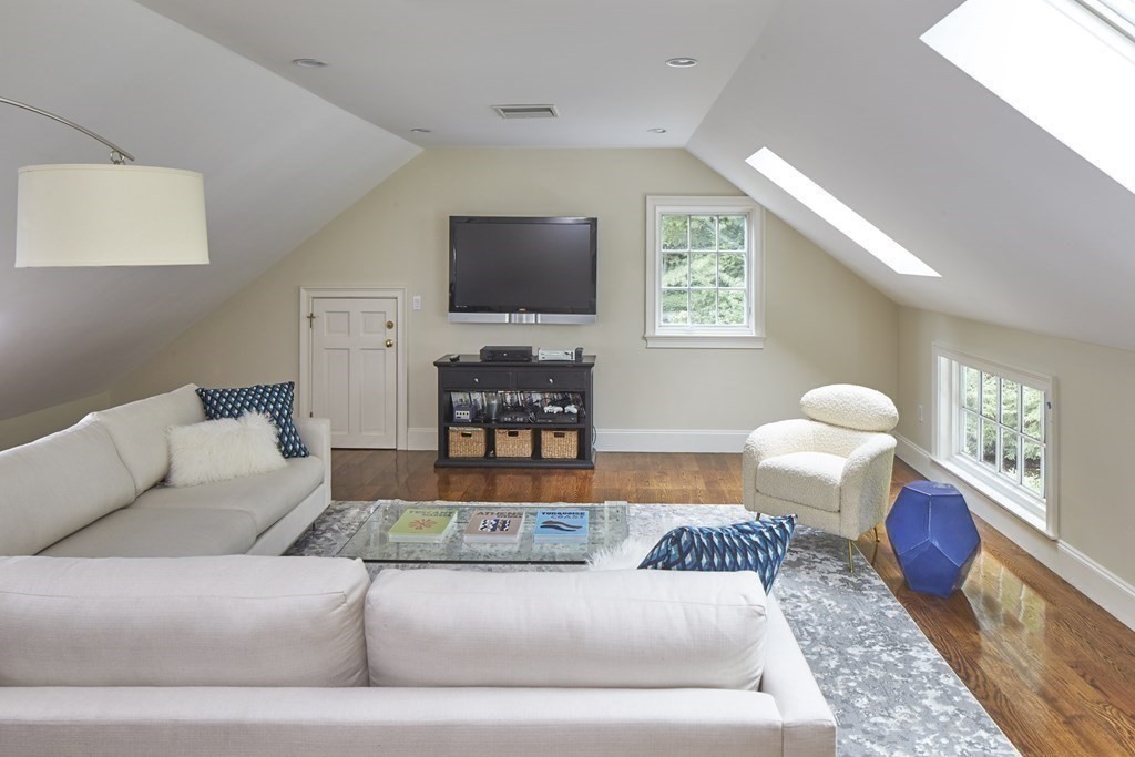 33 Meadowbrook Road Weston, MA 02493 - Photo 28 of 42