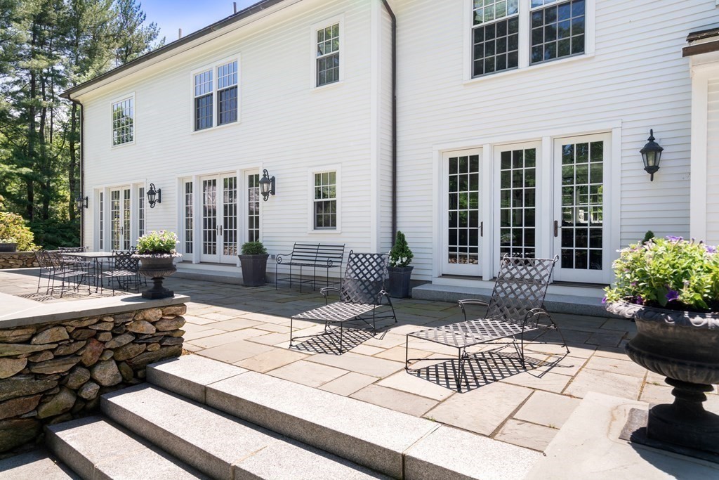 33 Meadowbrook Road Weston, MA 02493 - Photo 36 of 42