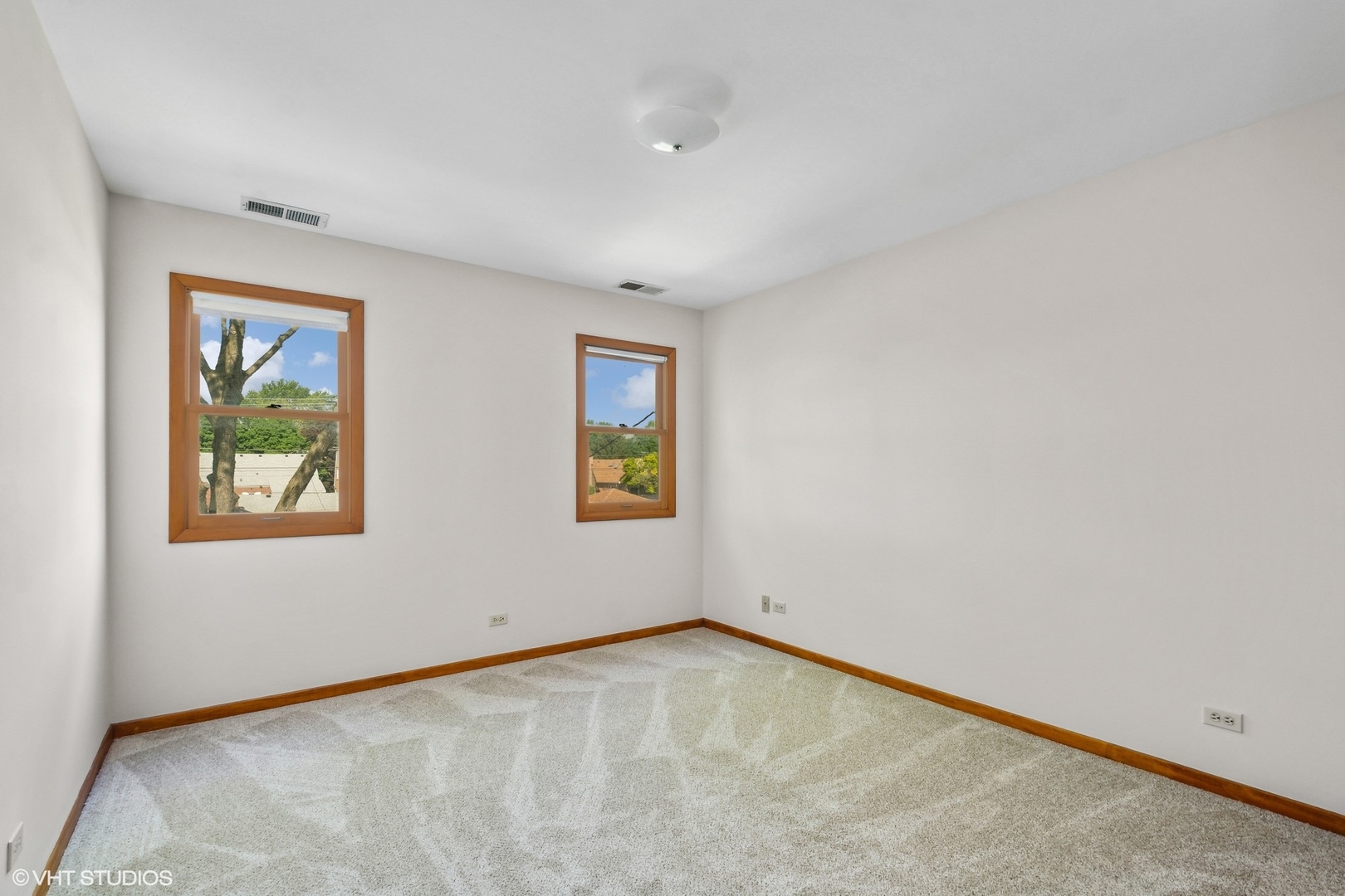 1816 North Nordica Avenue Chicago, IL 60707 - Photo 15 of 23 an empty room with windows