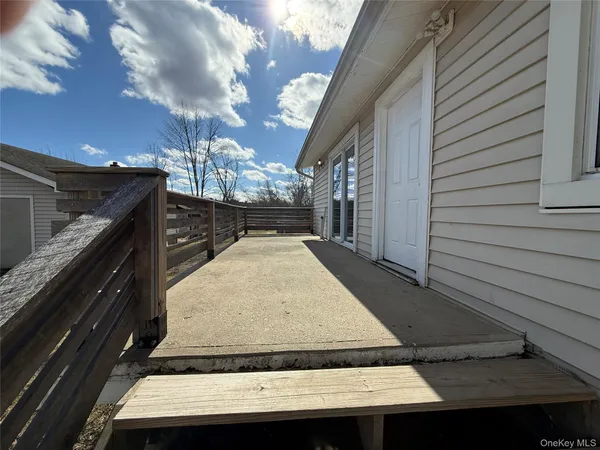 $1,800 | 657 Eatontown Road, Port Jervis, NY 12771