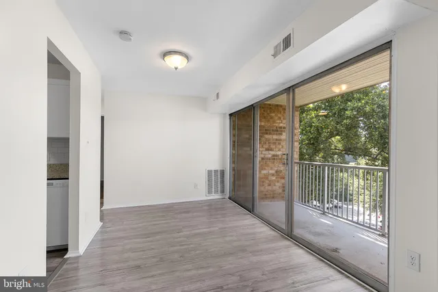 $199,900 | 8001 Chanute Place, Unit 15, Falls Church, VA 22042