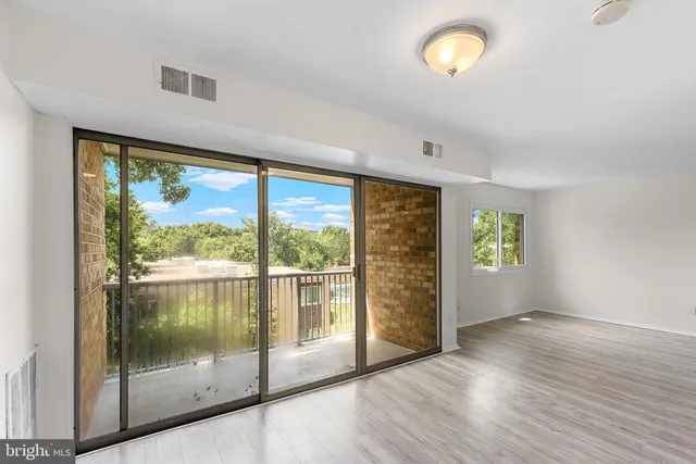 $199,900 | 8001 Chanute Place, Unit 15, Falls Church, VA 22042