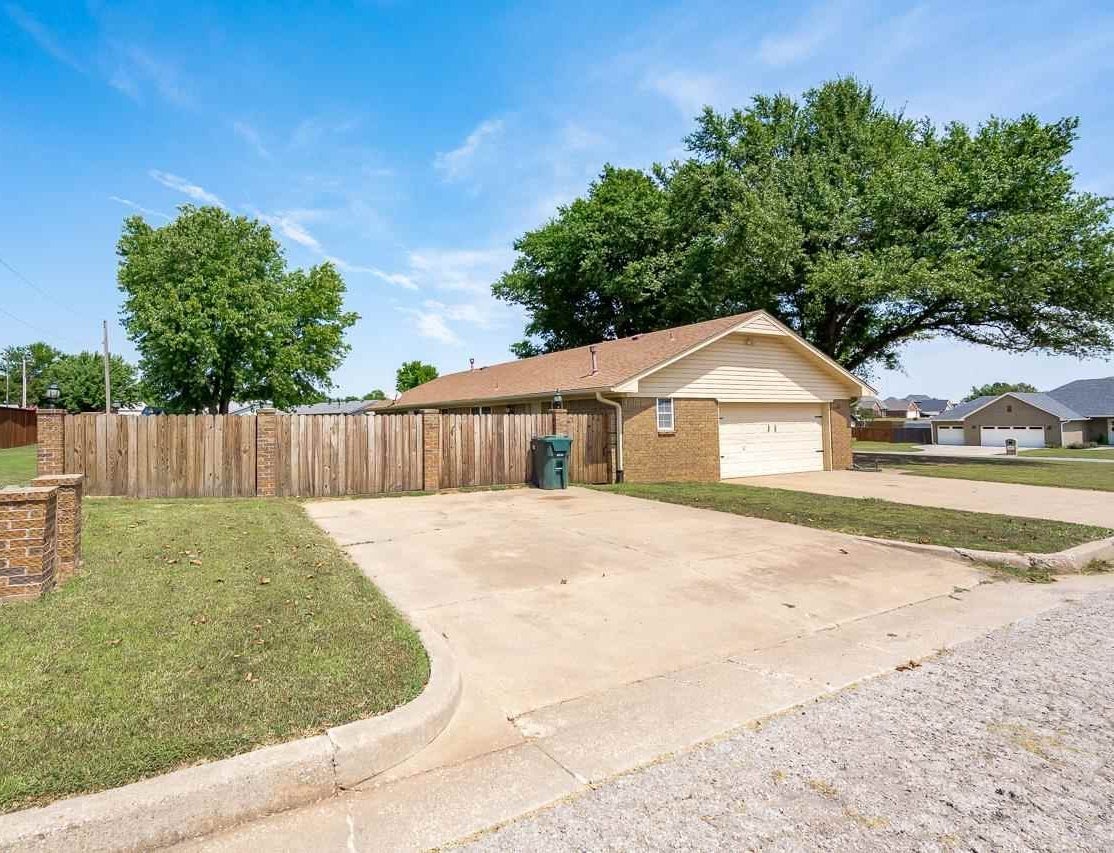 1901 Ridgecrest Perry, OK 73077 - Photo 31 of 31 Gallery Image 31