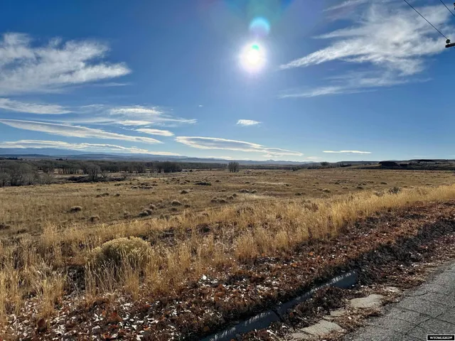 $375,000 | 1501 South Veterans Street, Saratoga, WY 82331