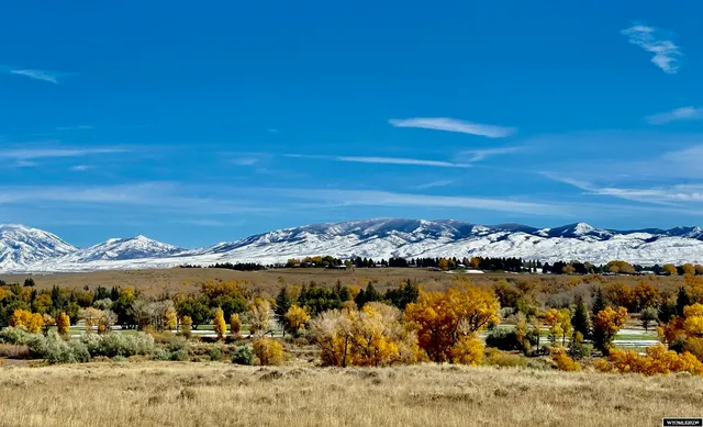 $375,000 | 1501 South Veterans Street, Saratoga, WY 82331