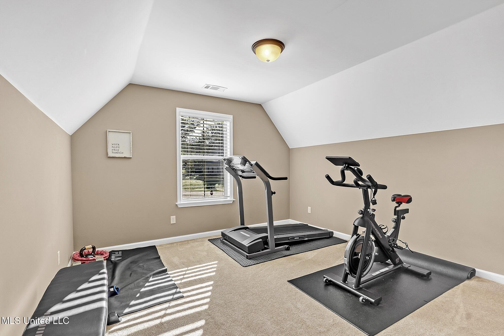 4643 Heritage Drive Olive Branch, MS 38654 - Photo 37 of 42 IMG_3523