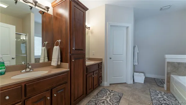 $735,000 | 602 Waterford Circle, Eldon, MO 65026