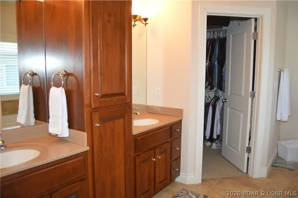 $735,000 | 602 Waterford Circle, Eldon, MO 65026