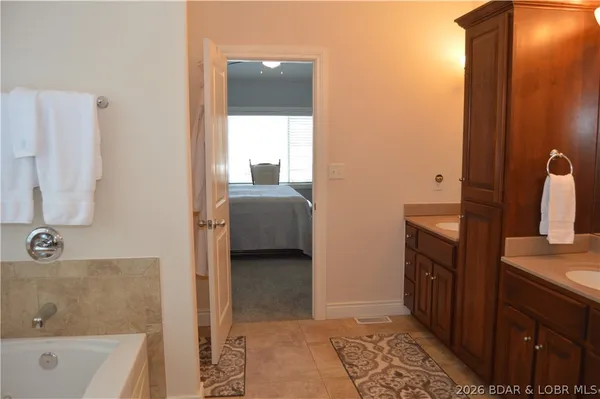 $735,000 | 602 Waterford Circle, Eldon, MO 65026