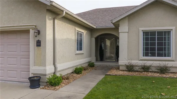 $735,000 | 602 Waterford Circle, Eldon, MO 65026