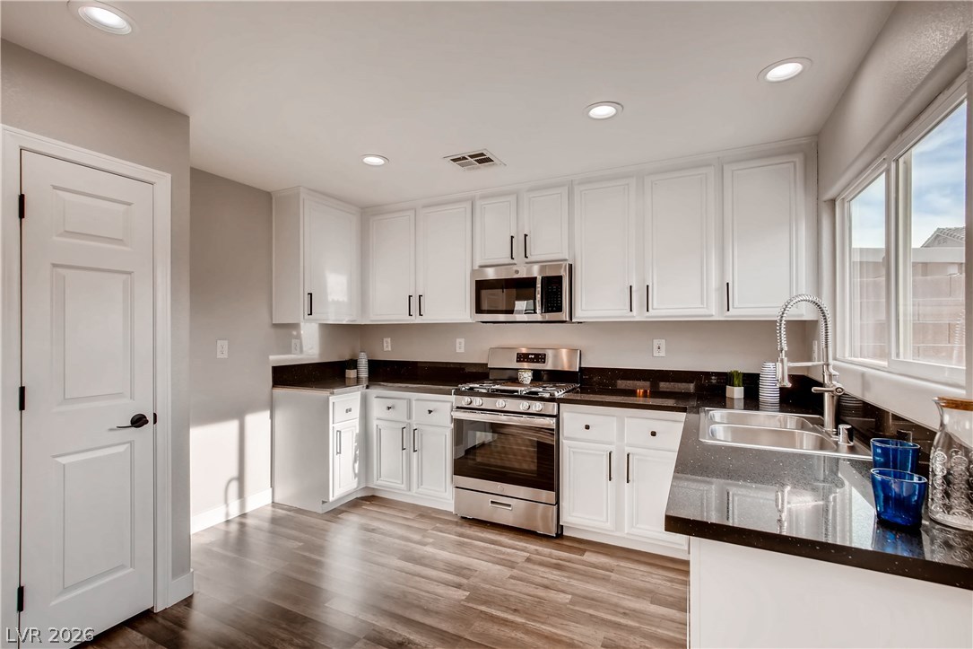 8645 Palomino Ranch Street Las Vegas, NV 89131 - Photo 9 of 27