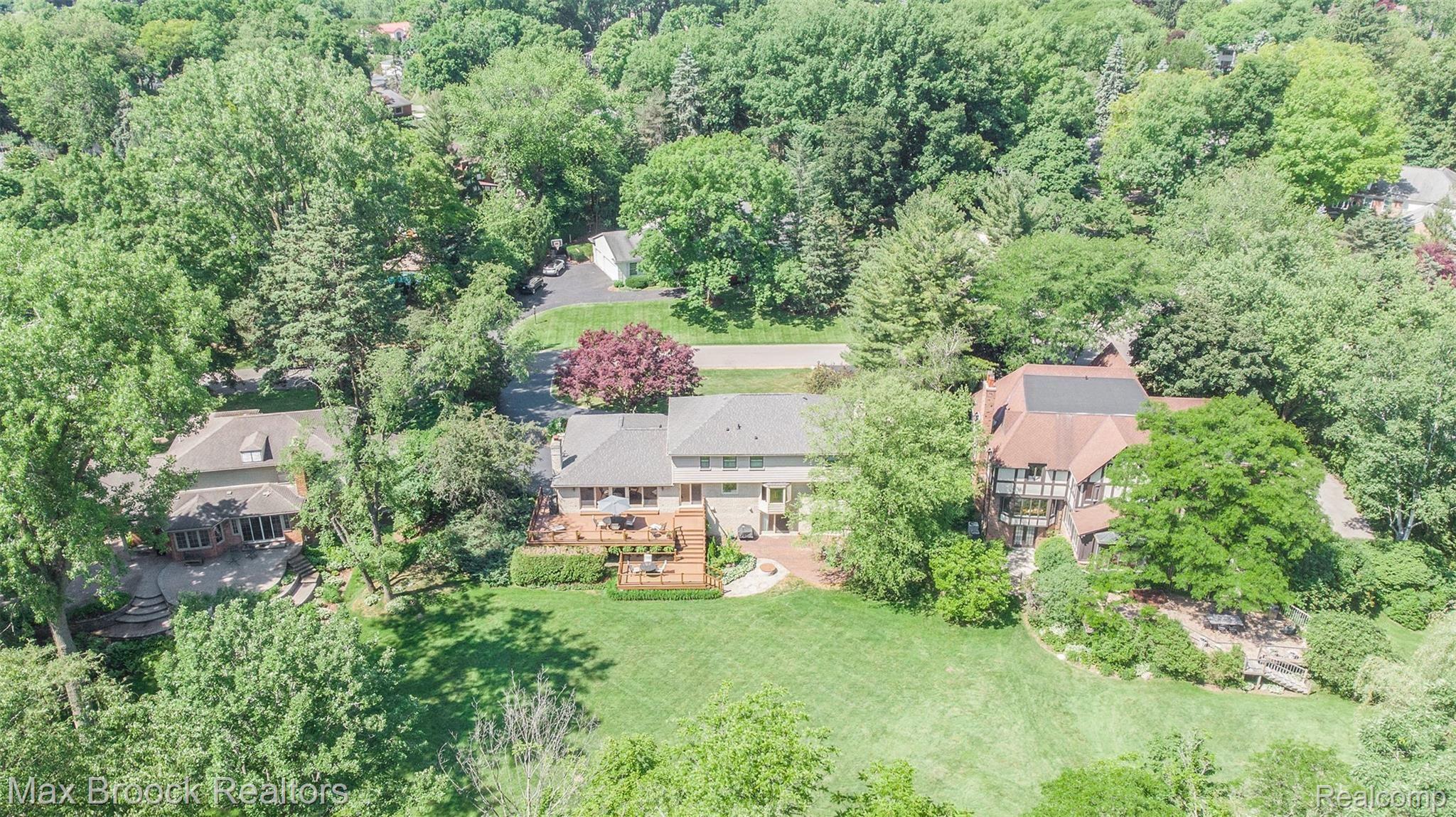 582 Overbrook Road Bloomfield Hills, MI 48302 - Photo 53 of 56 DJI_0962.jpg
