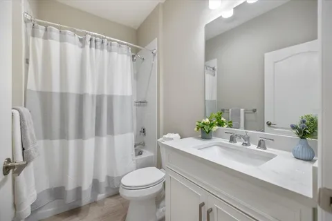 $439,000 | 27540 Janzen Court, Englewood, FL 34223