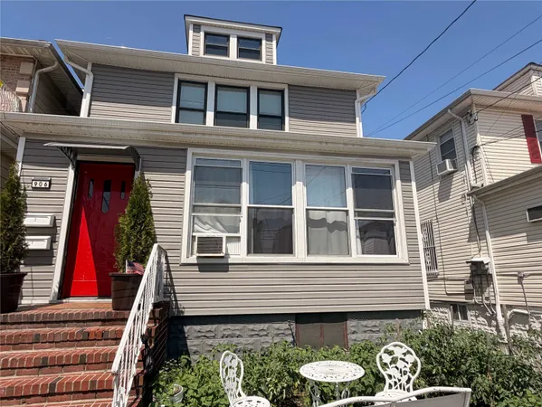 $2,900 | 906 76th Street, Unit 2, North Bergen, NJ 07047