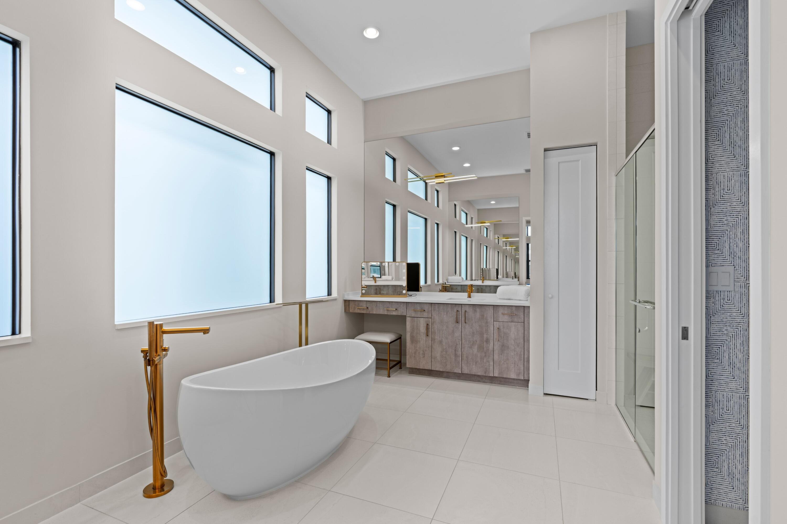 8345 Fishers Is Way Boca Raton, FL 33434 - Photo 20 of 59 Primary Bathroom