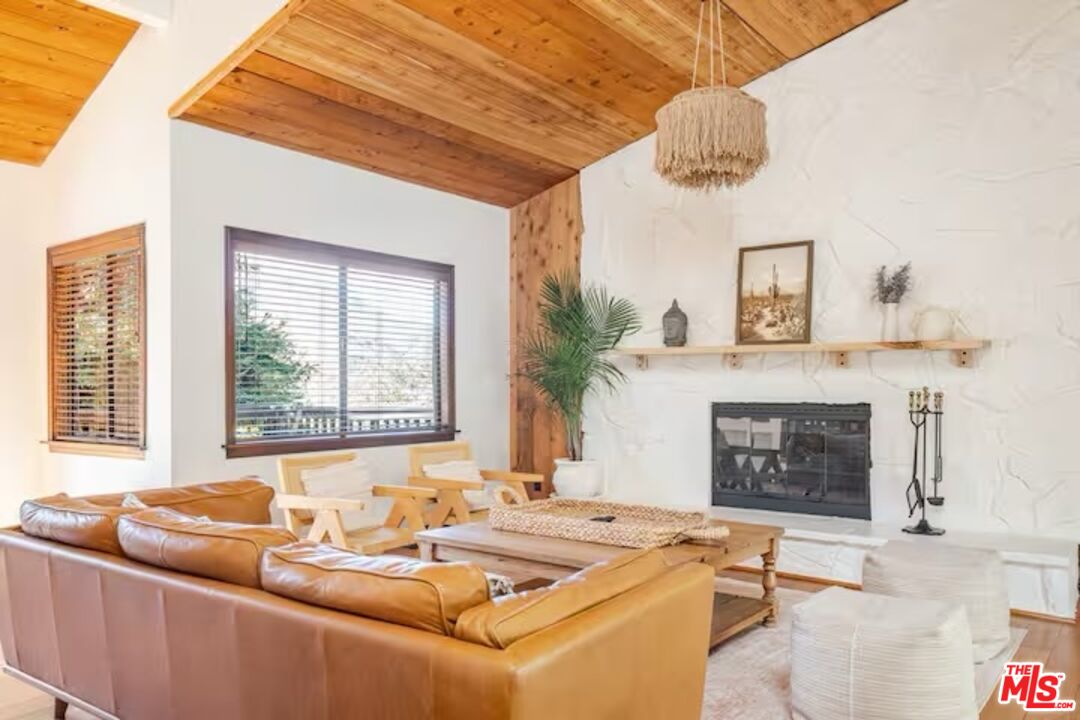 178 Muerdago Road Topanga, CA 90290 - Photo 5 of 73