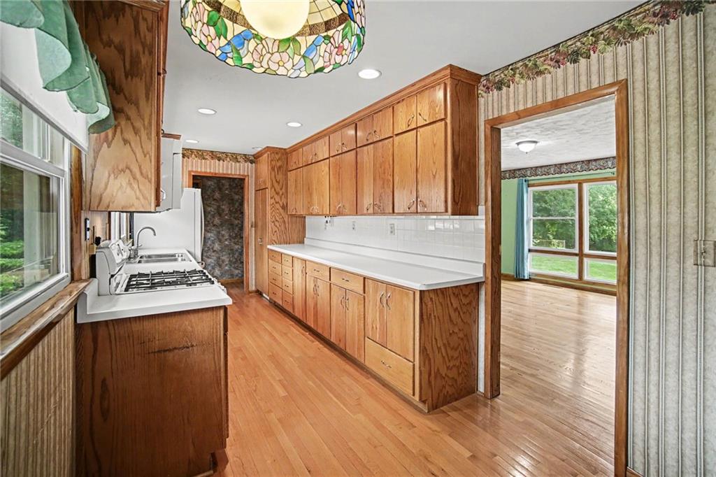 1728 Berry Road Independence, MO 64057 - Photo 7 of 33